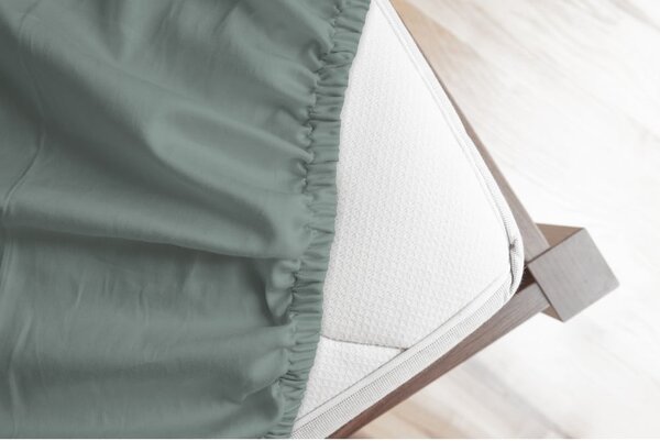 Cearceaf verde din flanelă cu elastic 140x200 cm – Good Morning