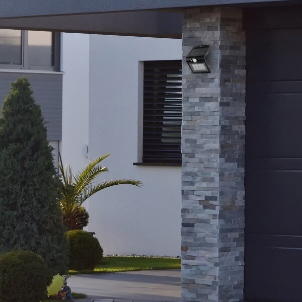 Lumină solară LED cu senzor mișcare LED/1,5W/1200mAh 3,7V IP65