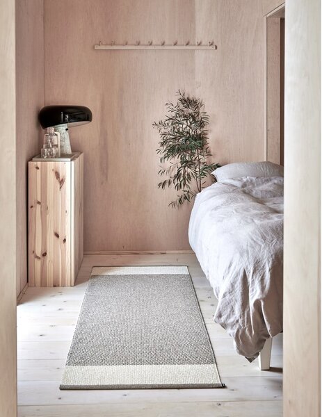 Covor tip traversă pentru interior și exterior bej 85x260 cm Edit Mud Vanilla – Pappelina