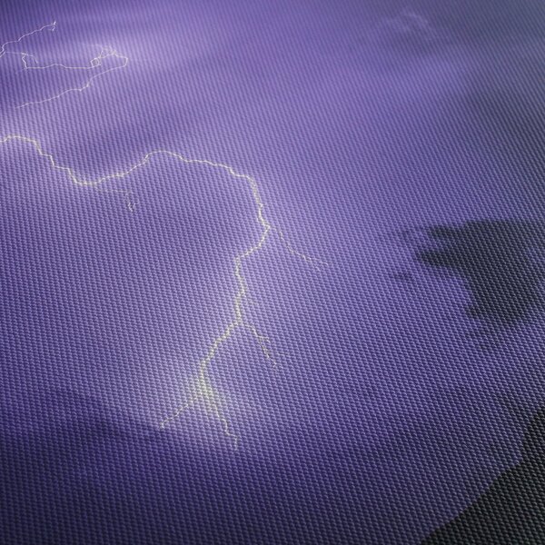 Tablou - cerul violet cu fulger (90x60 cm)