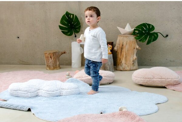Covor pentru copii albastru deschis lavabil/țesut manual din bumbac 110x170 cm Puffy Dream – Lorena Canals