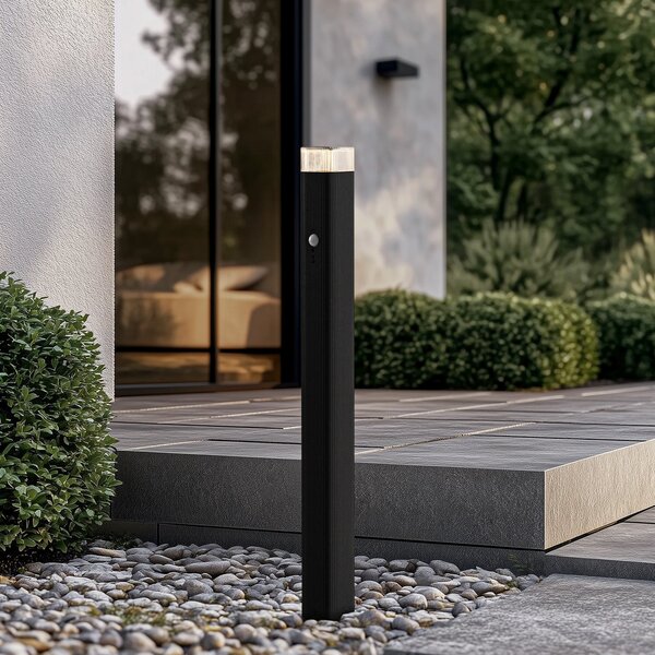 Lindby Bornă luminoasă Halvar, 80 cm, negru, IP65, GU10, senzor, reglabil, Negru, Metal, Modern