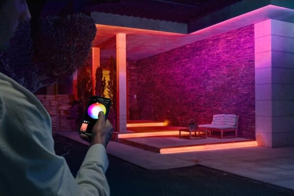 Philips - Bandă LED RGBW dimerizabilă pentru exterior Hue FLUX 5m LED/30W/230V + senzor de mișcare