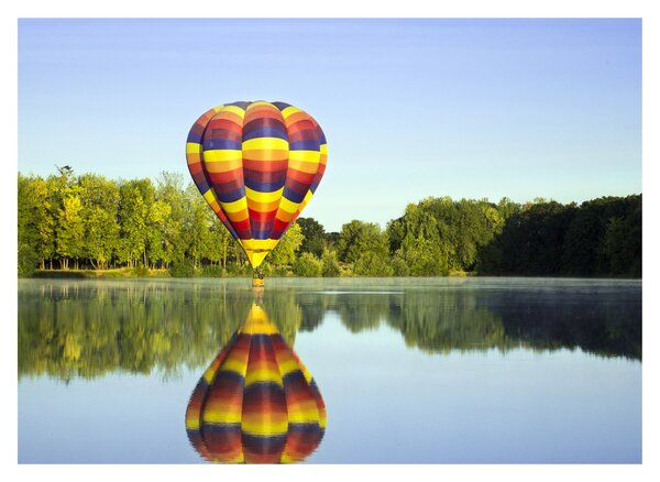 Tablou cu balon cu aer cald pe un lac (70x50 cm)
