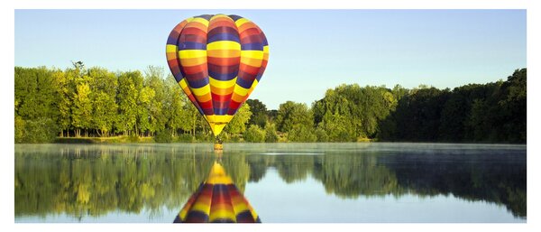 Tablou cu balon cu aer cald pe un lac (120x50 cm)