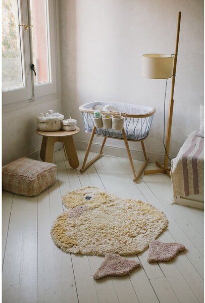 Covor pentru copii galben lavabil/țesut manual din bumbac 95x120 cm Ducky – Lorena Canals