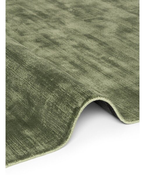 Covor verde țesut manual din viscoză 80x150 cm Noemi – Vikosa