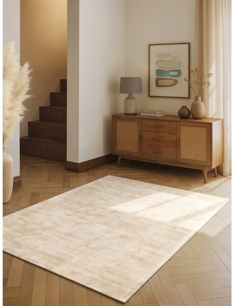 Covor fildeș țesut manual din viscoză 120x180 cm Noemi – Vikosa