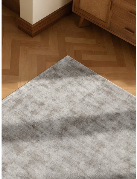 Covor gri țesut manual din viscoză 120x180 cm Noemi – Vikosa