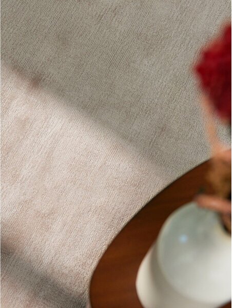 Covor bej țesut manual din viscoză 80x150 cm Noemi – Vikosa