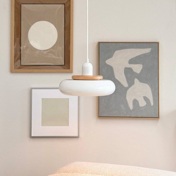 Dyberg Larsen Lampă suspendată Planet Mini, albă, Ø 27 cm, metal, reglabil, Alb, Camera de zi / sufragerie, Metal, Design