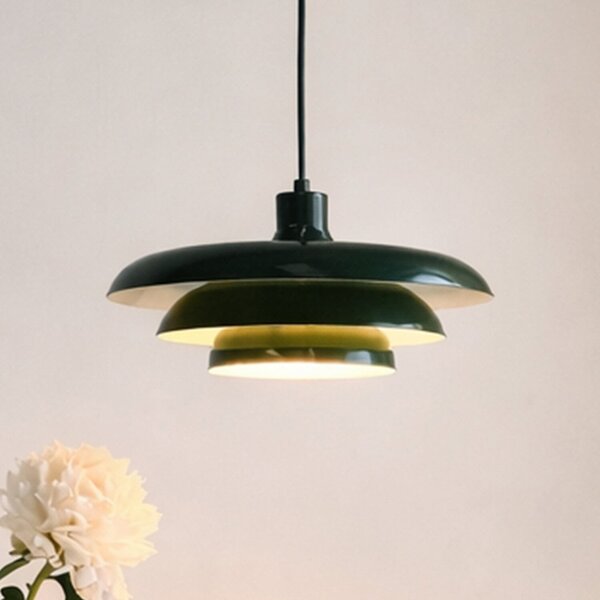 Dyberg Larsen Lampă suspendată Ava, verde închis, metal, Ø 31 cm, reglabil, Verde, Camera de zi / sufragerie, Metal, Design
