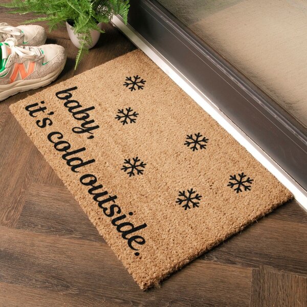 Covoraș de intrare din fibre de nucă de cocos 40x60 cm cu model de Crăciun Baby It's Cold Outside – Artsy Doormats
