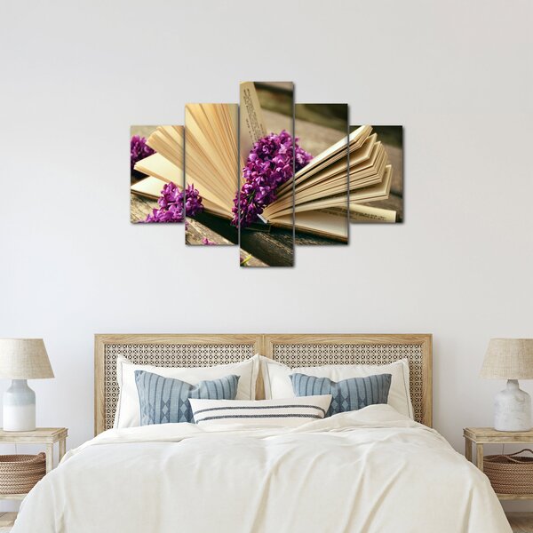 Tablou cu carte și floare violetă (150x105 cm)