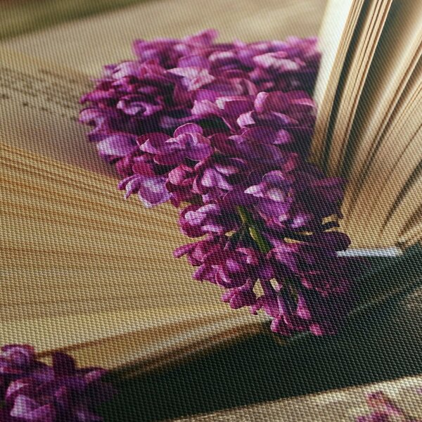 Tablou cu carte și floare violetă (90x60 cm)