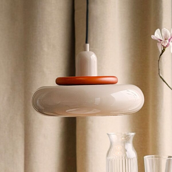 Dyberg Larsen Lampă suspendată Planet Mini, bej, Ø 27 cm, metal, reglabil, Bej, Camera de zi / sufragerie, Metal, Design