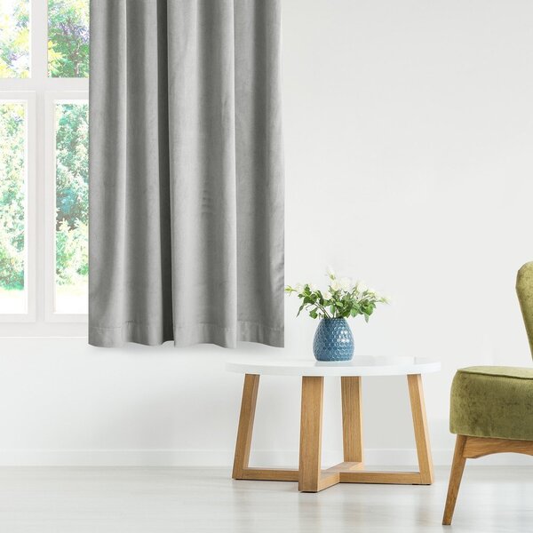 Draperie gri deschis dimout (semi-opacă) din catifea 140x245 cm Eyelets – Restilo