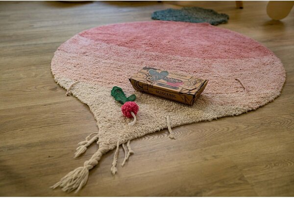 Covor pentru copii roz lavabil/țesut manual din bumbac 100x150 cm Ramona the Radish – Lorena Canals