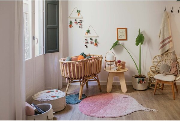 Covor pentru copii roz lavabil/țesut manual din bumbac 100x150 cm Ramona the Radish – Lorena Canals