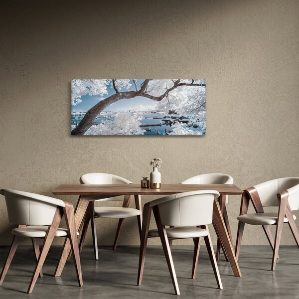 Tablou cu copac înzăpezit lângă apă (120x50 cm)
