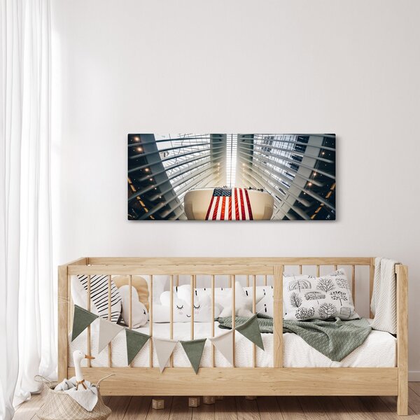 Tablou unei construcții cu steagul SUA (120x50 cm)