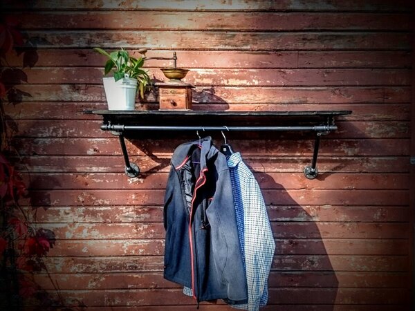 Cuier stil industrial, Hanley , 60x50x20 cm, negru