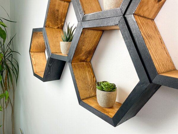 Set 6 rafturi de perete din lemn, in forma hexagonala, cu prindere ascunsa, Circus mediu, nuc/negru