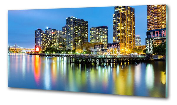 Panou sticla securizata bucatarie New York pe timp de noapte