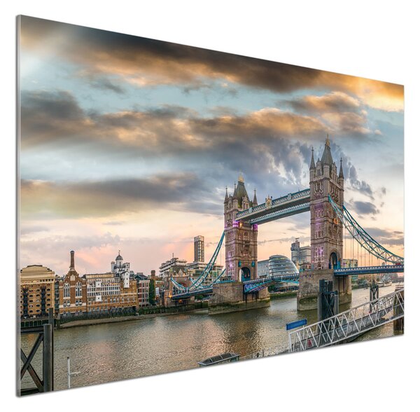 Panou sticla securizata bucatarie Tower Bridge din Londra
