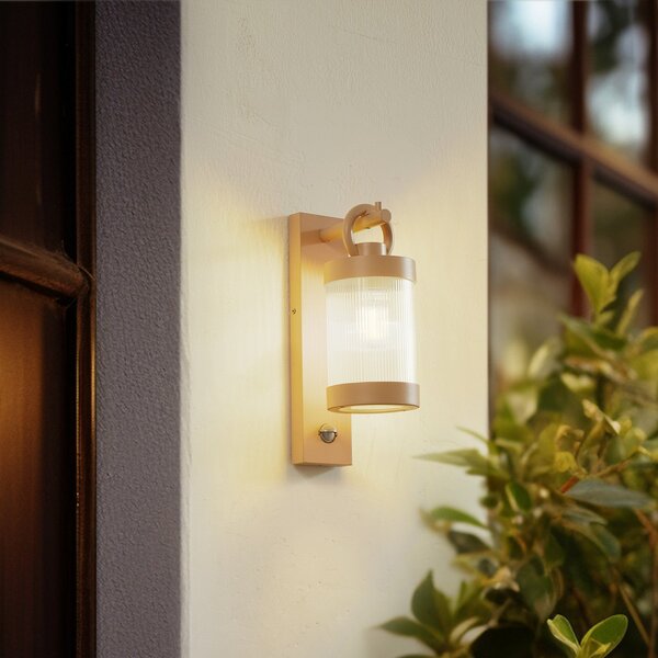 Lindby Lampă de exterior Yrene, 20 cm, bej, cu senzor, Riffle, reglabil, Bej, Aluminiu, Modern