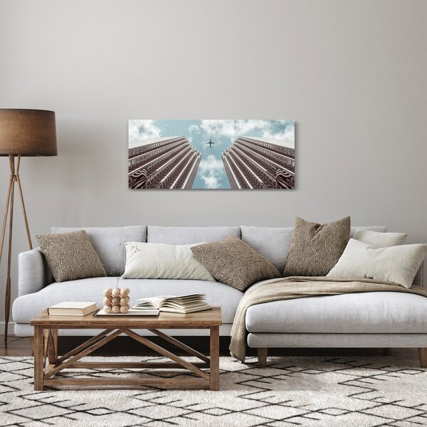 Tablou cuavion între clădiri (120x50 cm)