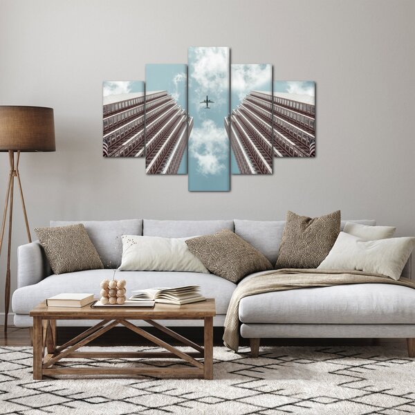 Tablou cuavion între clădiri (150x105 cm)