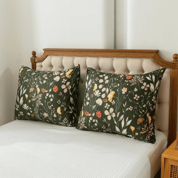 Lenjerie de pat din microfibra COLORFUL MEADOW verde inchis Dimensiune lenjerie de pat: 70 x 90 cm | 140 x 200 cm