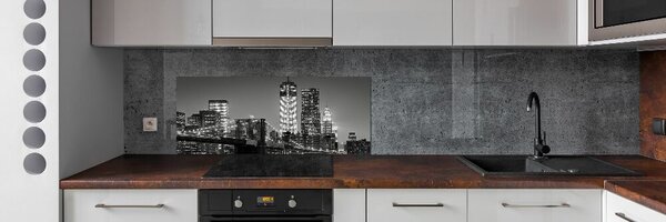 Panou sticla securizata bucatarie Manhattan pe timp de noapte