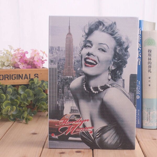 Seif secret tip carte Pufo cu cheie pentru blocare, model Marilyn Monroe, 18 x 12 cm