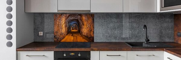 Panou perete bucătărie tunel subteran