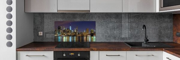 Panou sticla securizata bucatarie Manhattan pe timp de noapte