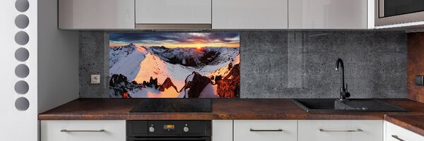 Panou sticlă decorativa bucătărie Munți în timpul iernii