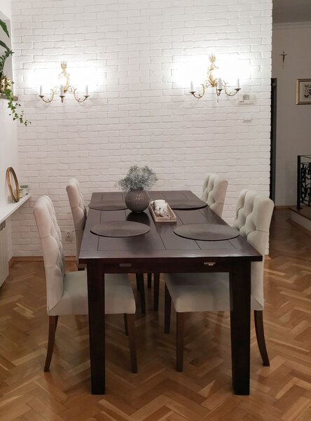 Scaun Astoria Chesterfield 3 cu piuneze și ciocănitor