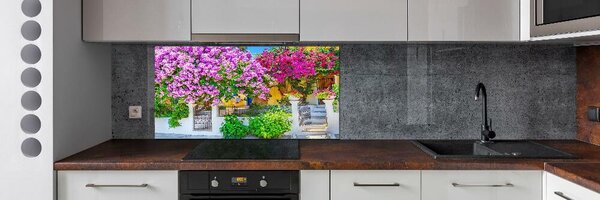 Sticlă pentru bucătărie Casa cu bougainvillea