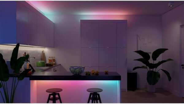 Philips - Hue ESSENTIAL bandă LED RGBW dimabilă 5m LED/15,3W/230V 2200-6500K