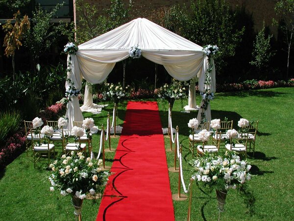 Mocheta tip Gazon Artificial Flat 7, Latime 1m, Marime 100 x 300 cm, Rosu, Inaltime Fir 7 mm, Antialergic, Polipropilena, Curte, Terasa, Balcon