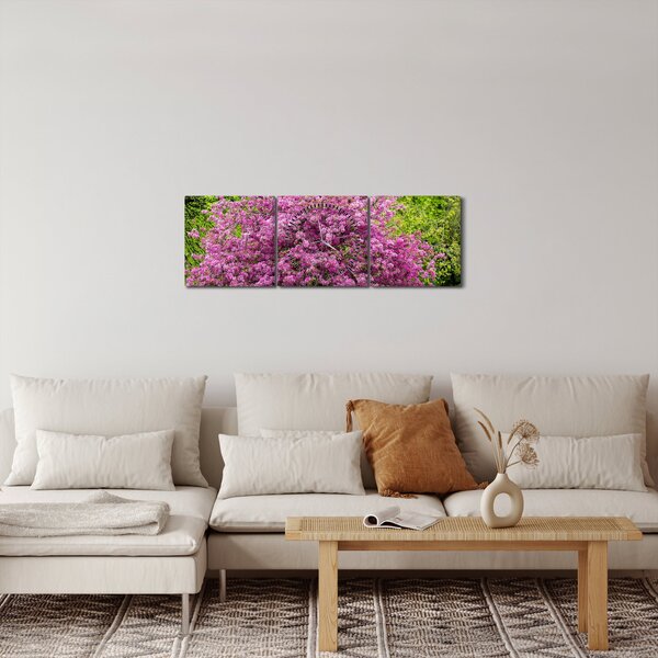 Tablou cu pom înflorit pe luncă (cu ceas) (90x30 cm)